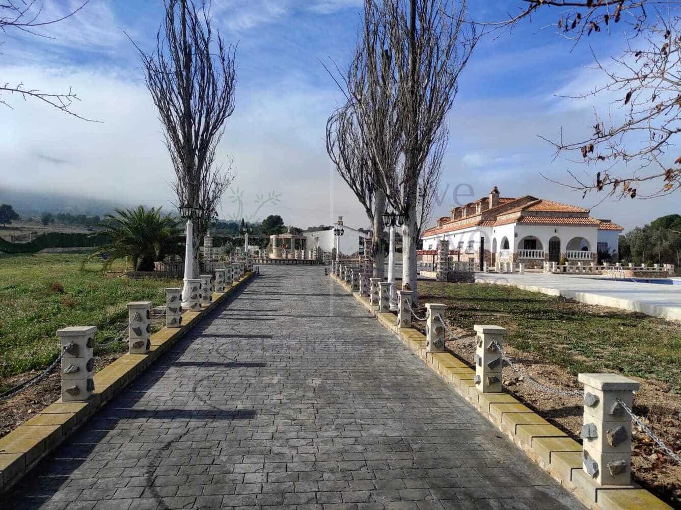 6 sypialnia Willa na sprzedaż w Sax z basenem - 459 000 € (Ref: 8838054)