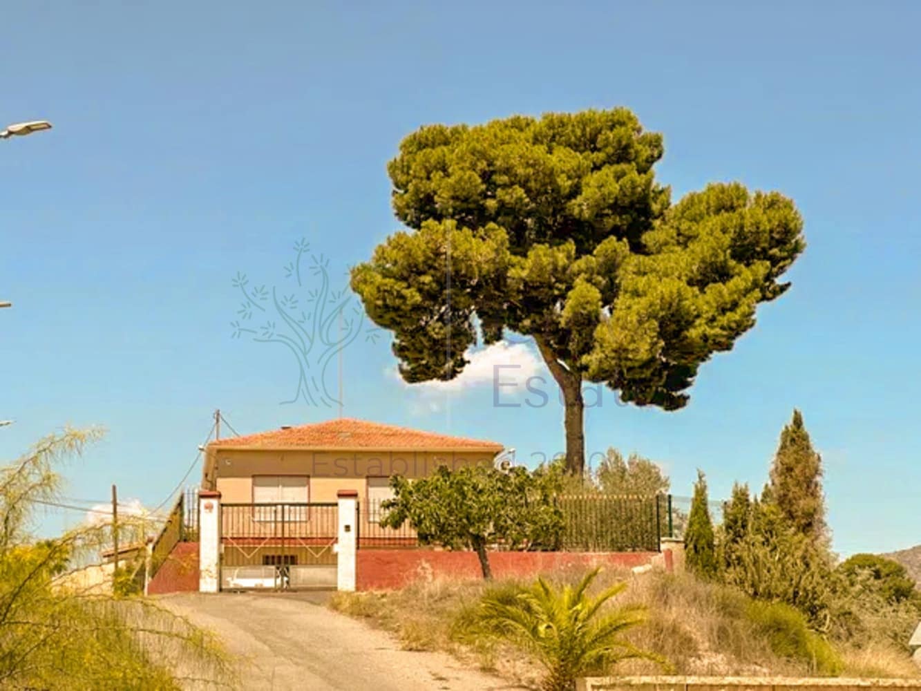 6 bedroom Villa for sale in Monovar / Monover - € 259,950 (Ref: 8840287)