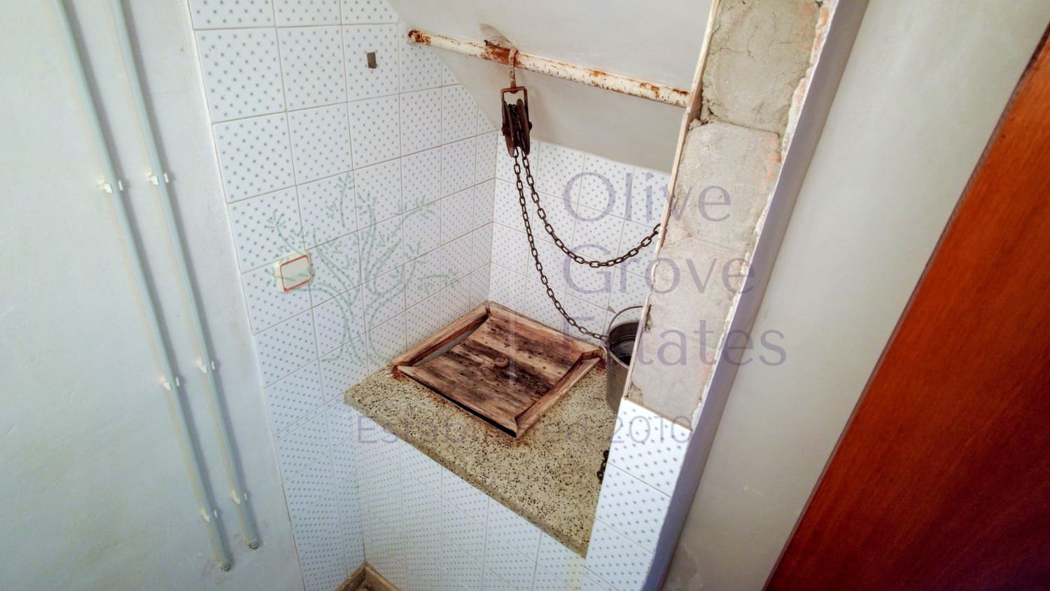 6 bedroom Villa for sale in Monovar / Monover - € 259,950 (Ref: 8840287)