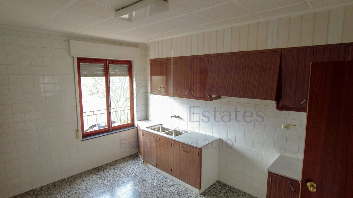 6 bedroom Villa for sale in Monovar / Monover - € 259,950 (Ref: 8840287)