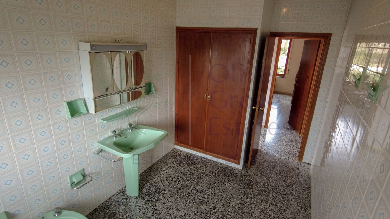 6 bedroom Villa for sale in Monovar / Monover - € 259,950 (Ref: 8840287)