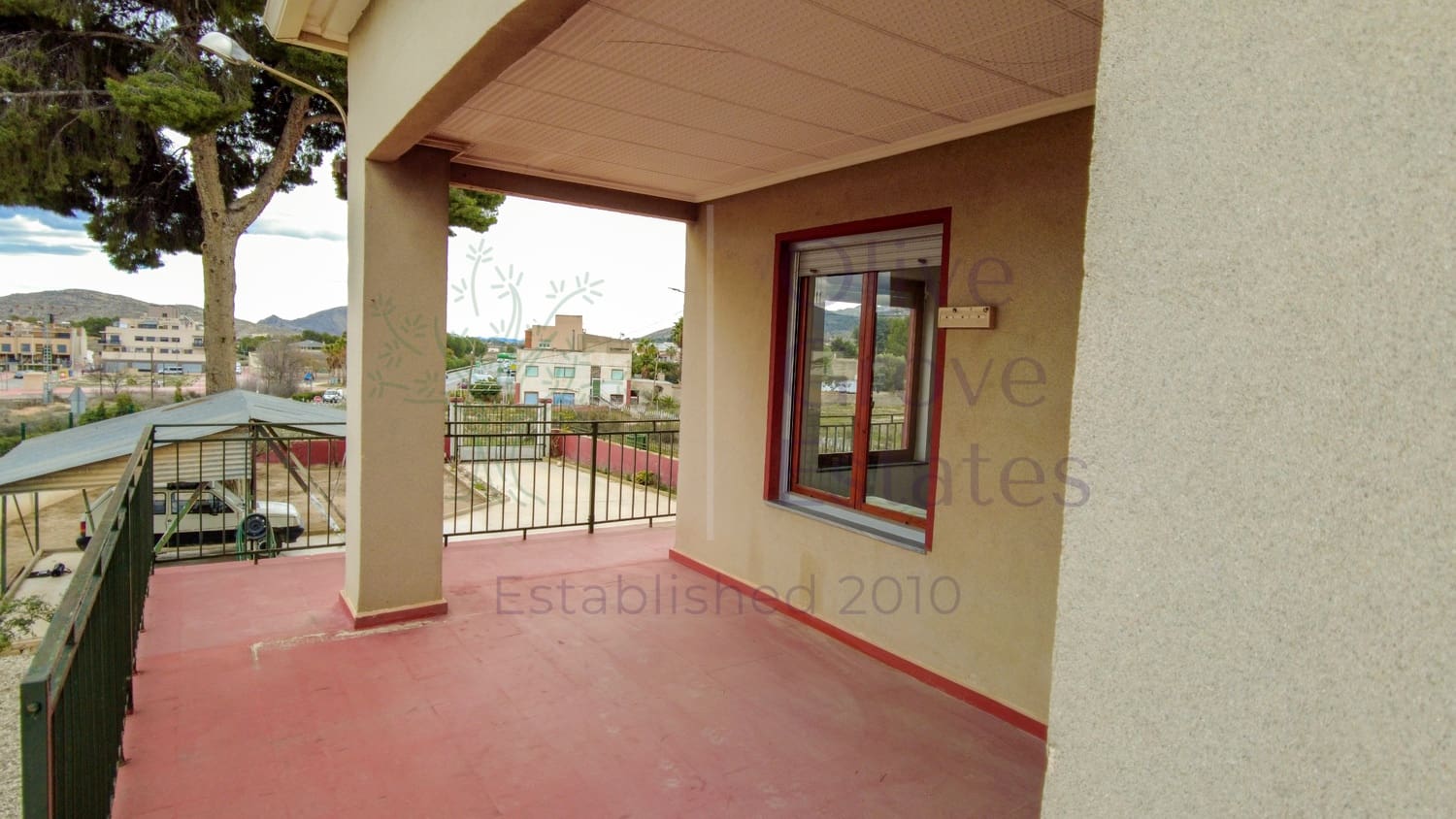 6 bedroom Villa for sale in Monovar / Monover - € 259,950 (Ref: 8840287)