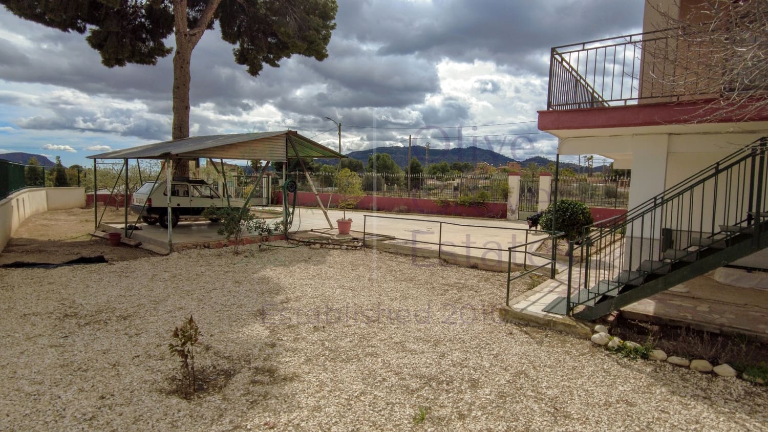 6 bedroom Villa for sale in Monovar / Monover - € 259,950 (Ref: 8840287)