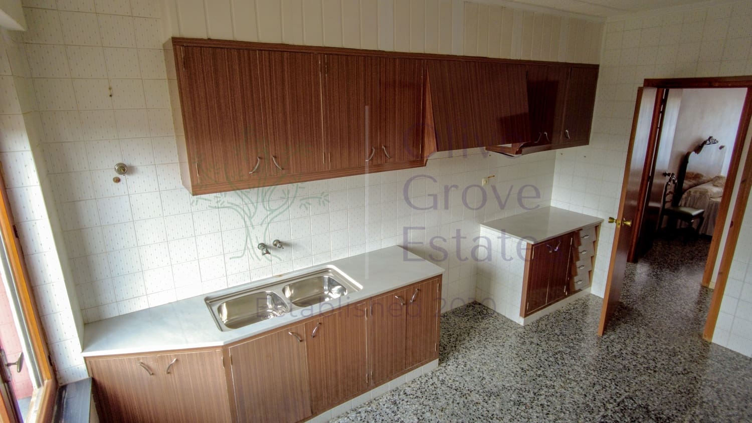 6 bedroom Villa for sale in Monovar / Monover - € 259,950 (Ref: 8840287)