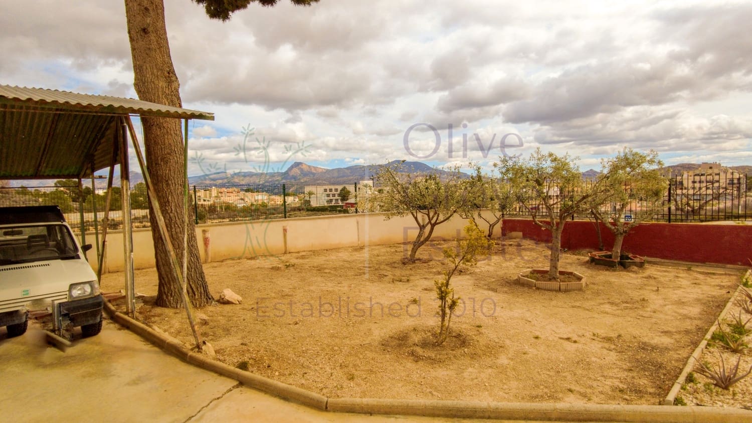 6 bedroom Villa for sale in Monovar / Monover - € 259,950 (Ref: 8840287)