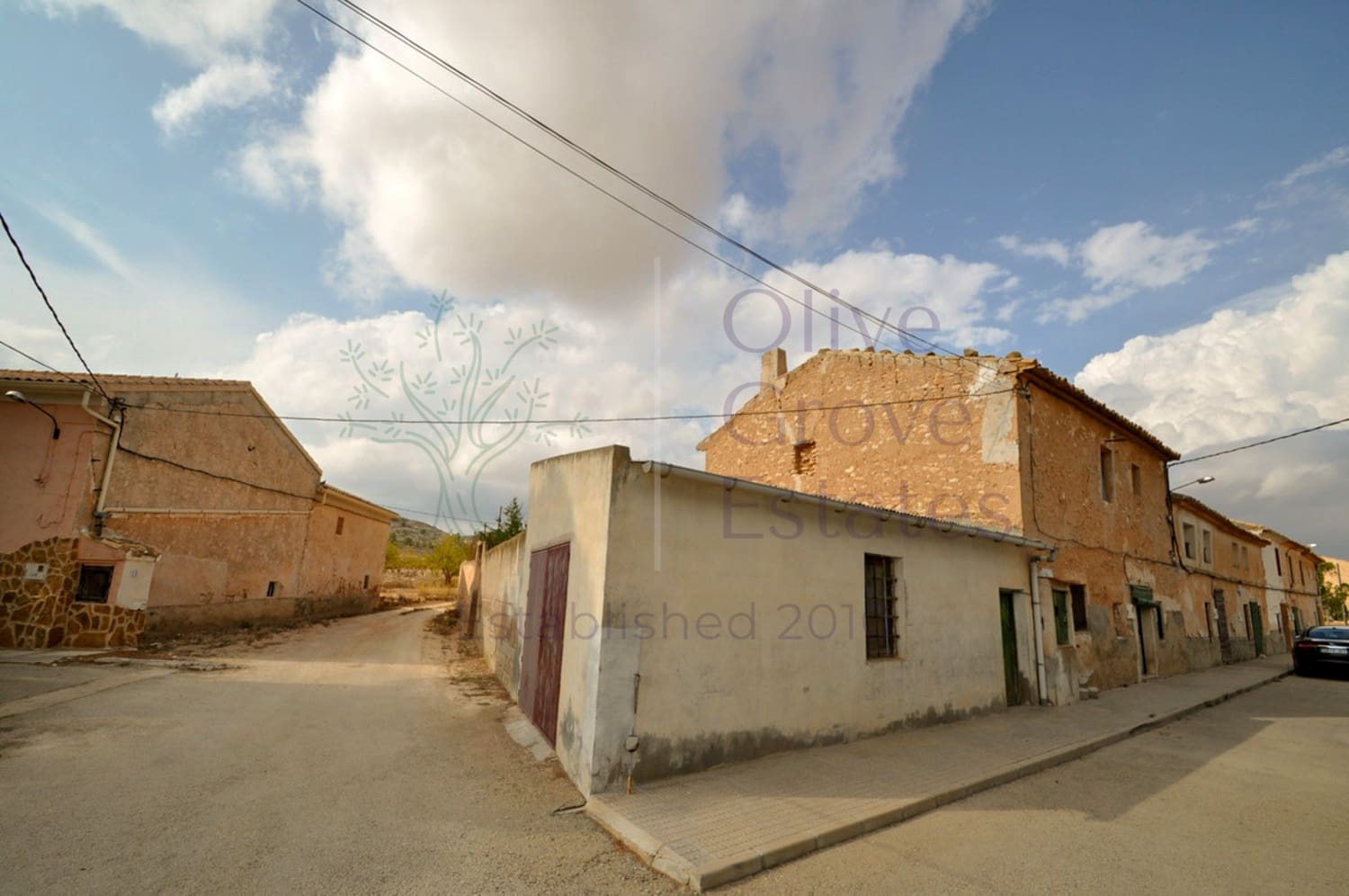 4 bedroom Finca/Country House for sale in Pinoso - € 85,950 (Ref: 8853300)