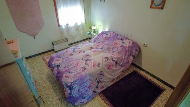 3 bedroom Townhouse for sale in Caudete with garage - € 67,890 (Ref: 8855941)