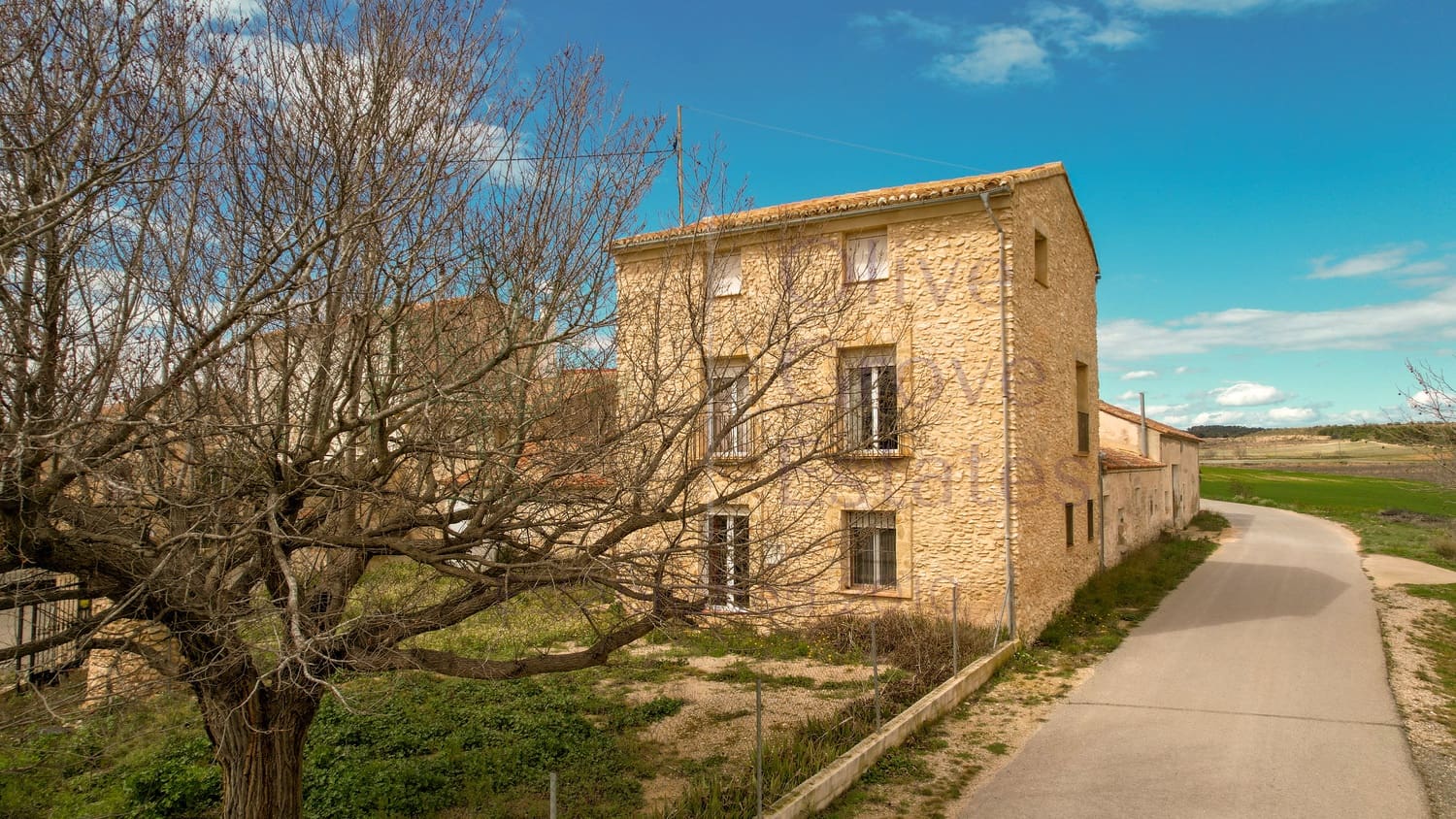 3 soverom Finca/Herregård til salgs i Villena - € 137 500 (Ref: 8868558)