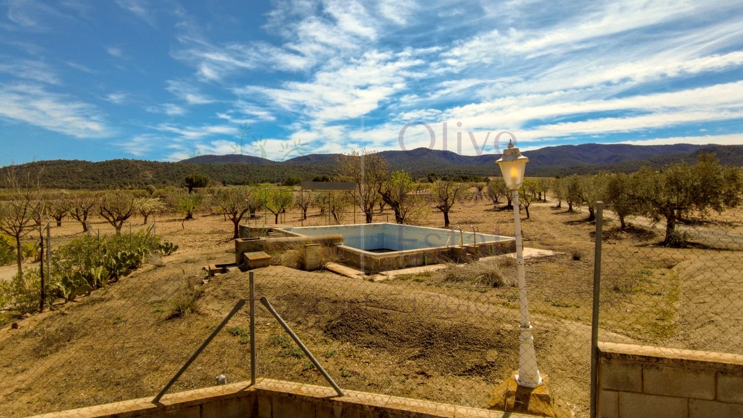 10 soveværelse Finca/Landehus til salg i Villena - € 179.995 (Ref: 8888961)