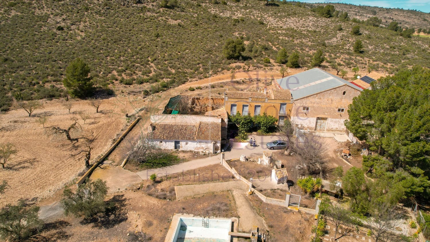 10 soveværelse Finca/Landehus til salg i Villena - € 179.995 (Ref: 8888961)