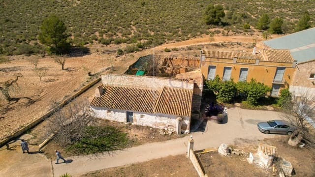10 soveværelse Finca/Landehus til salg i Villena - € 179.995 (Ref: 8888961)