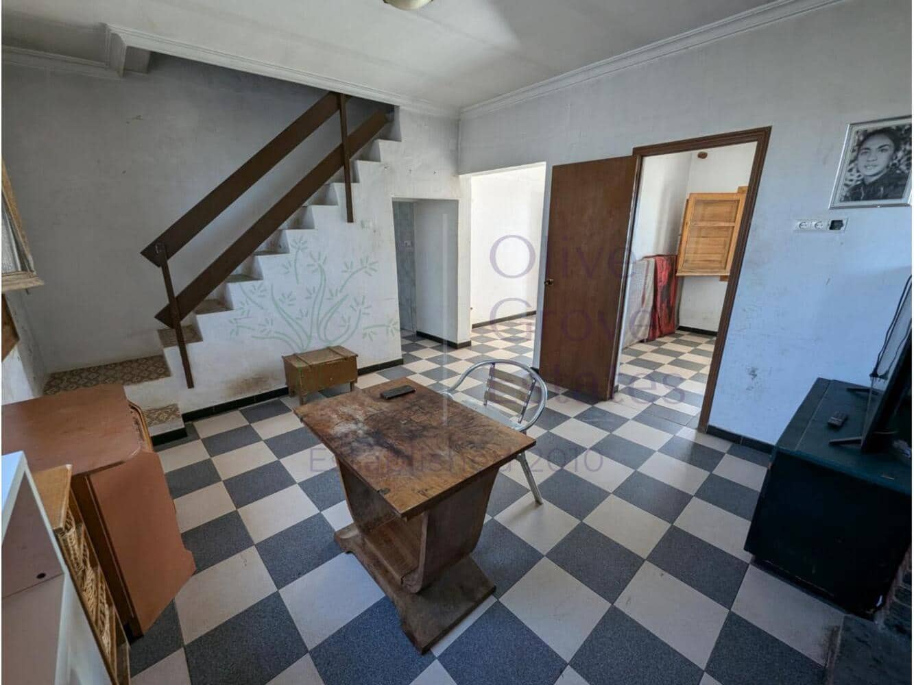 4 bedroom Finca/Country House for sale in Caudete - € 74,950 (Ref: 8914531)