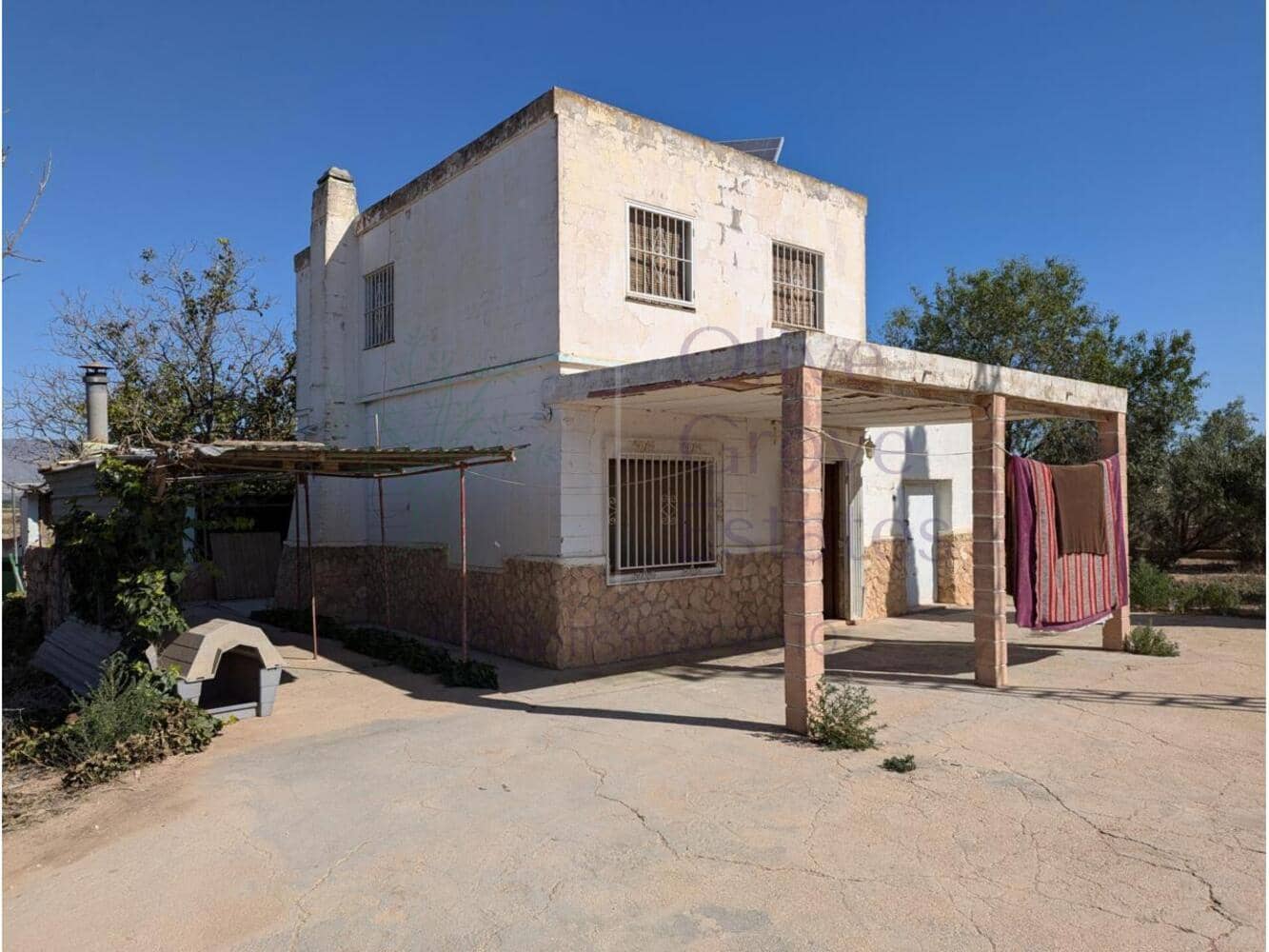 4 bedroom Finca/Country House for sale in Caudete - € 74,950 (Ref: 8914531)