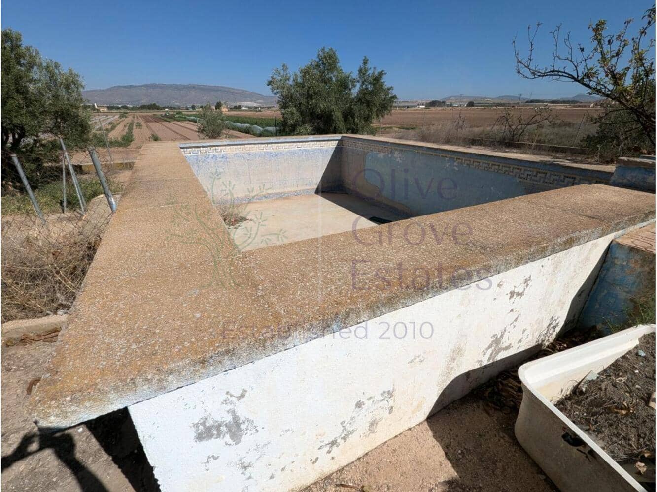 4 bedroom Finca/Country House for sale in Caudete - € 74,950 (Ref: 8914531)