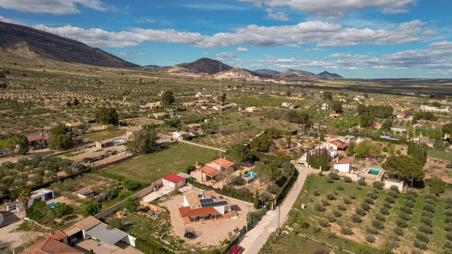 4 slaapkamer Villa te koop in Caudete - € 209.995 (Ref: 8916321)