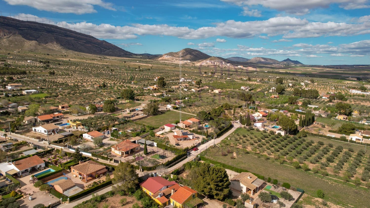 4 slaapkamer Villa te koop in Caudete - € 209.995 (Ref: 8916321)