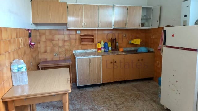 6 soverom Finca/Herregård til salgs i Yecla - € 79 000 (Ref: 8953774)