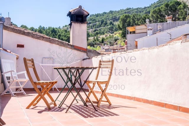 8 bedroom Townhouse for sale in Cocentaina - € 299,950 (Ref: 9038304)