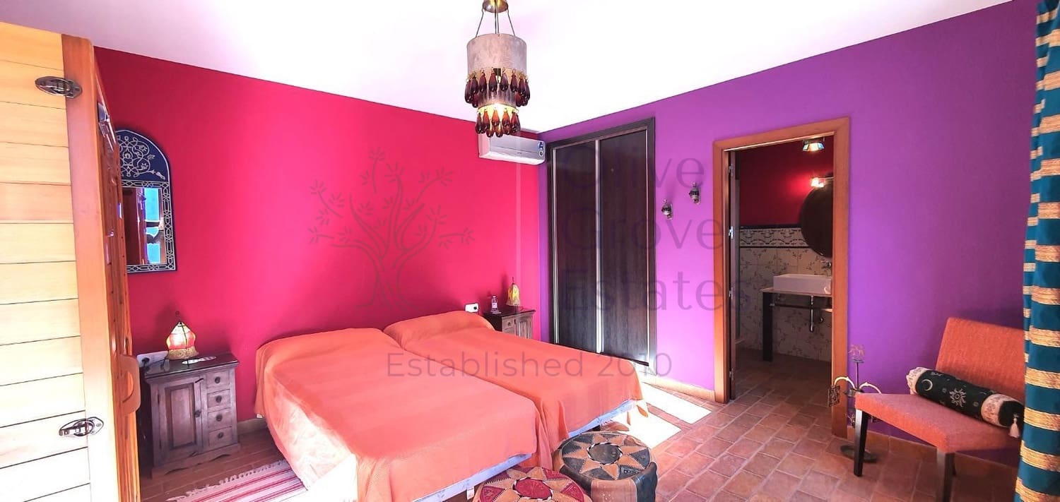 12 soveværelse Finca/Landehus til salg i Petrel / Petrer - € 700.000 (Ref: 9060040)