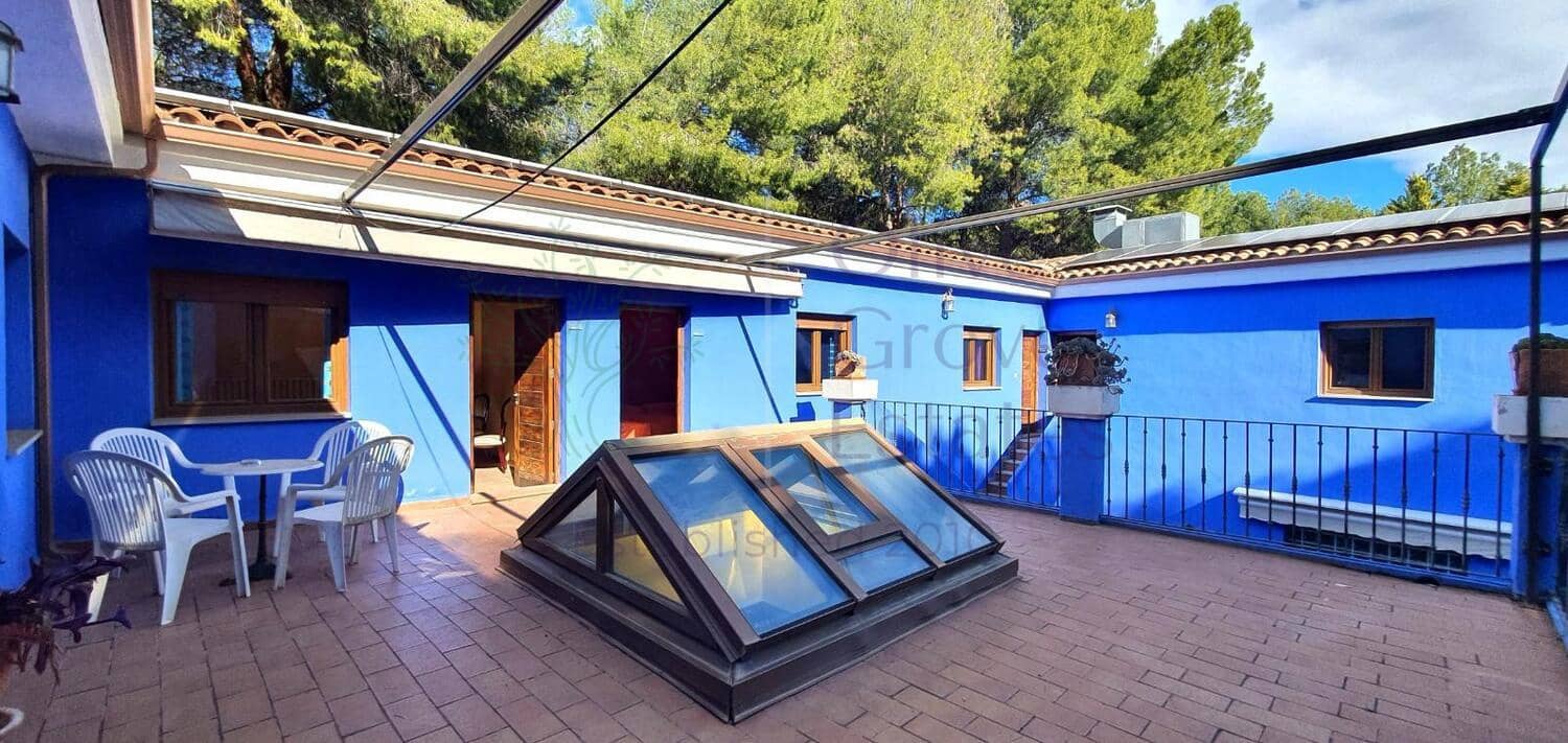 12 soveværelse Finca/Landehus til salg i Petrel / Petrer - € 700.000 (Ref: 9060040)