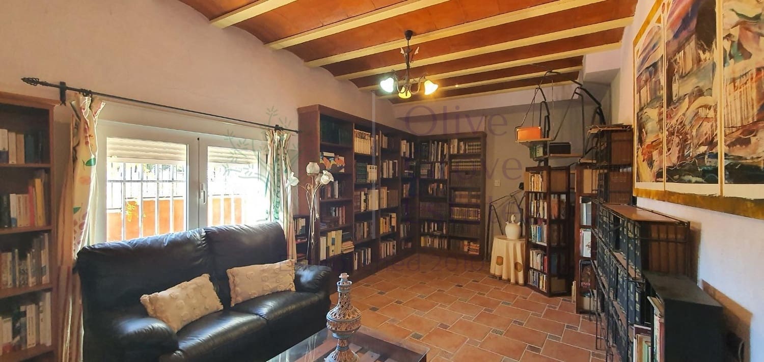 12 soveværelse Finca/Landehus til salg i Petrel / Petrer - € 700.000 (Ref: 9060040)