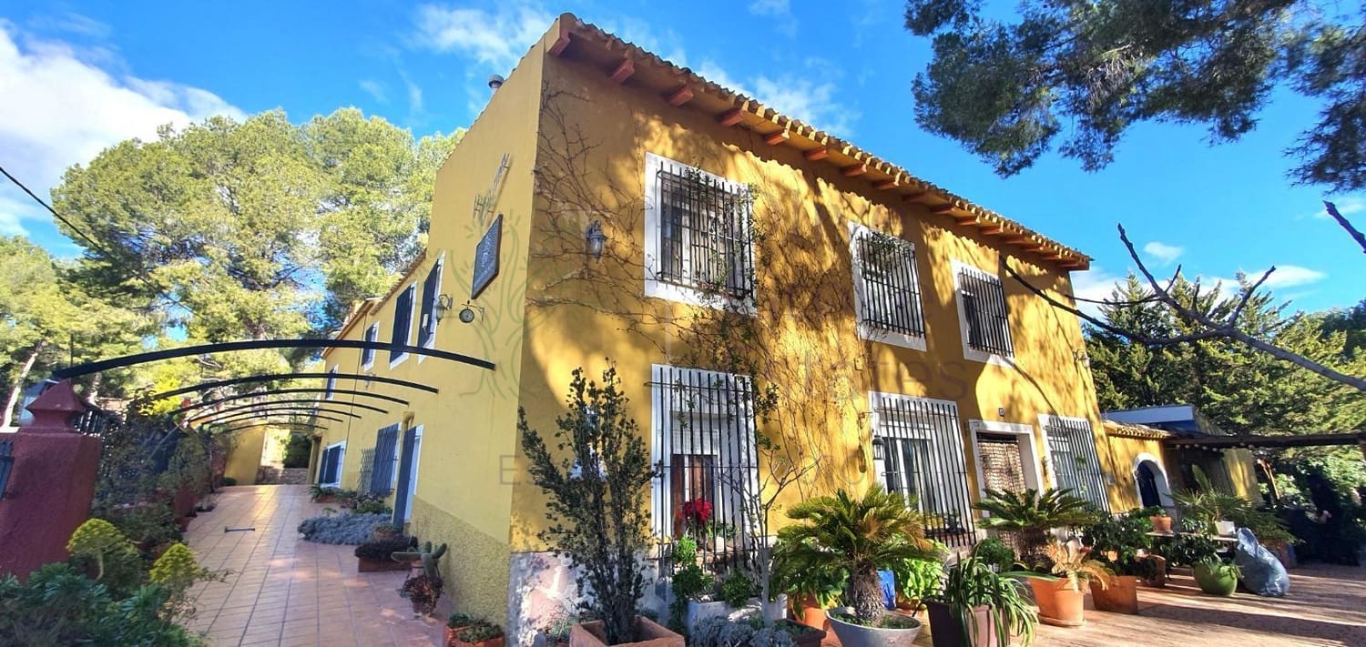 12 soveværelse Finca/Landehus til salg i Petrel / Petrer - € 700.000 (Ref: 9060040)