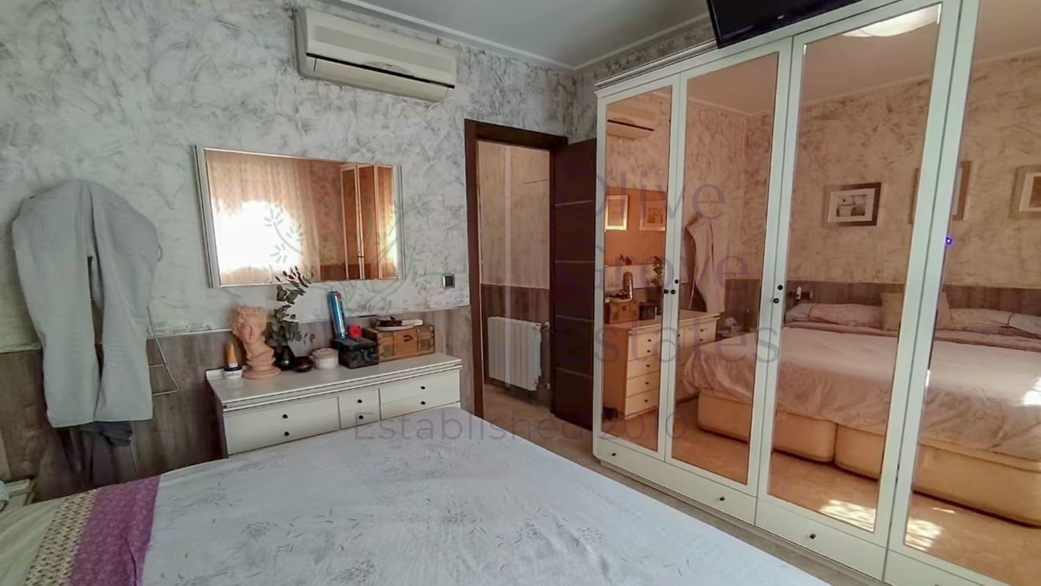 8 sypialnia Dom na sprzedaż w Sax - 414 000 € (Ref: 9086439)