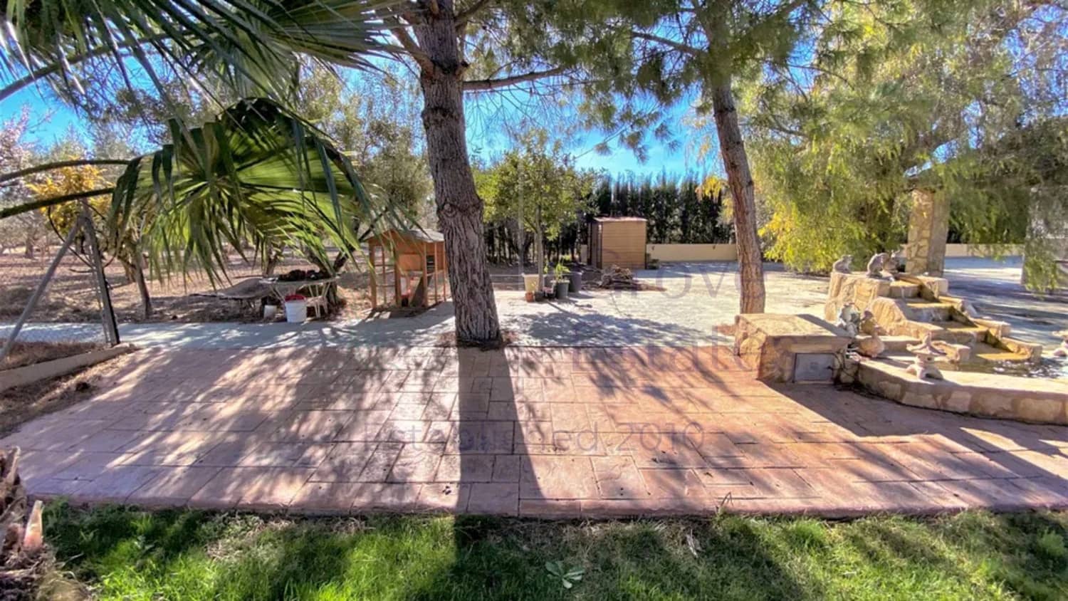 8 sypialnia Dom na sprzedaż w Sax - 414 000 € (Ref: 9086439)