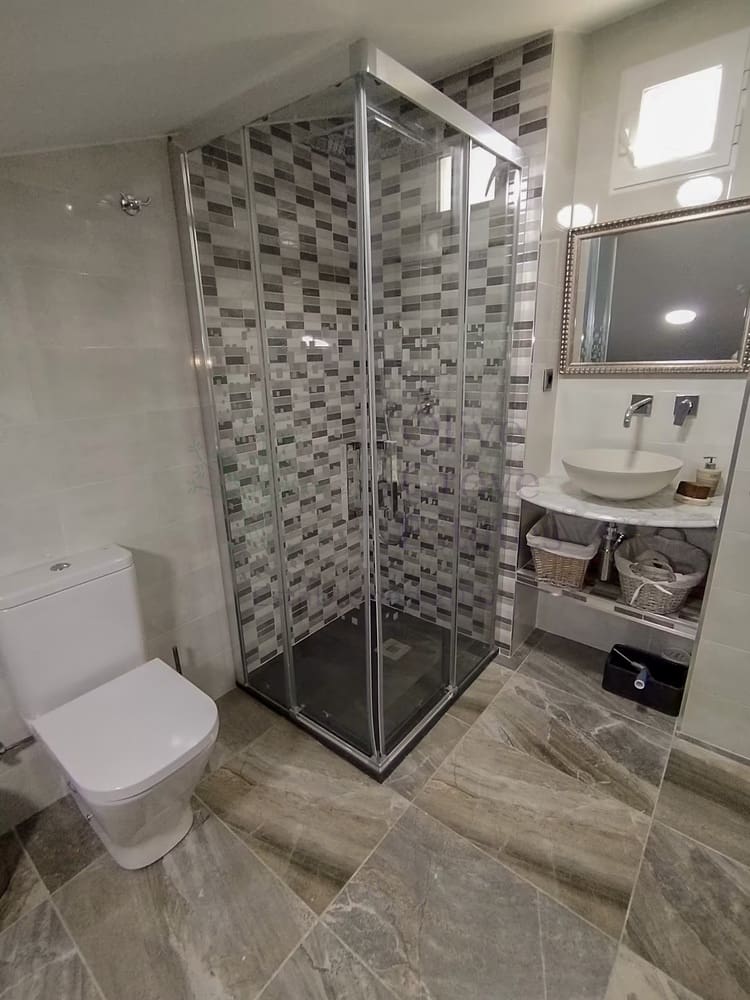 8 sypialnia Dom na sprzedaż w Sax - 414 000 € (Ref: 9086439)