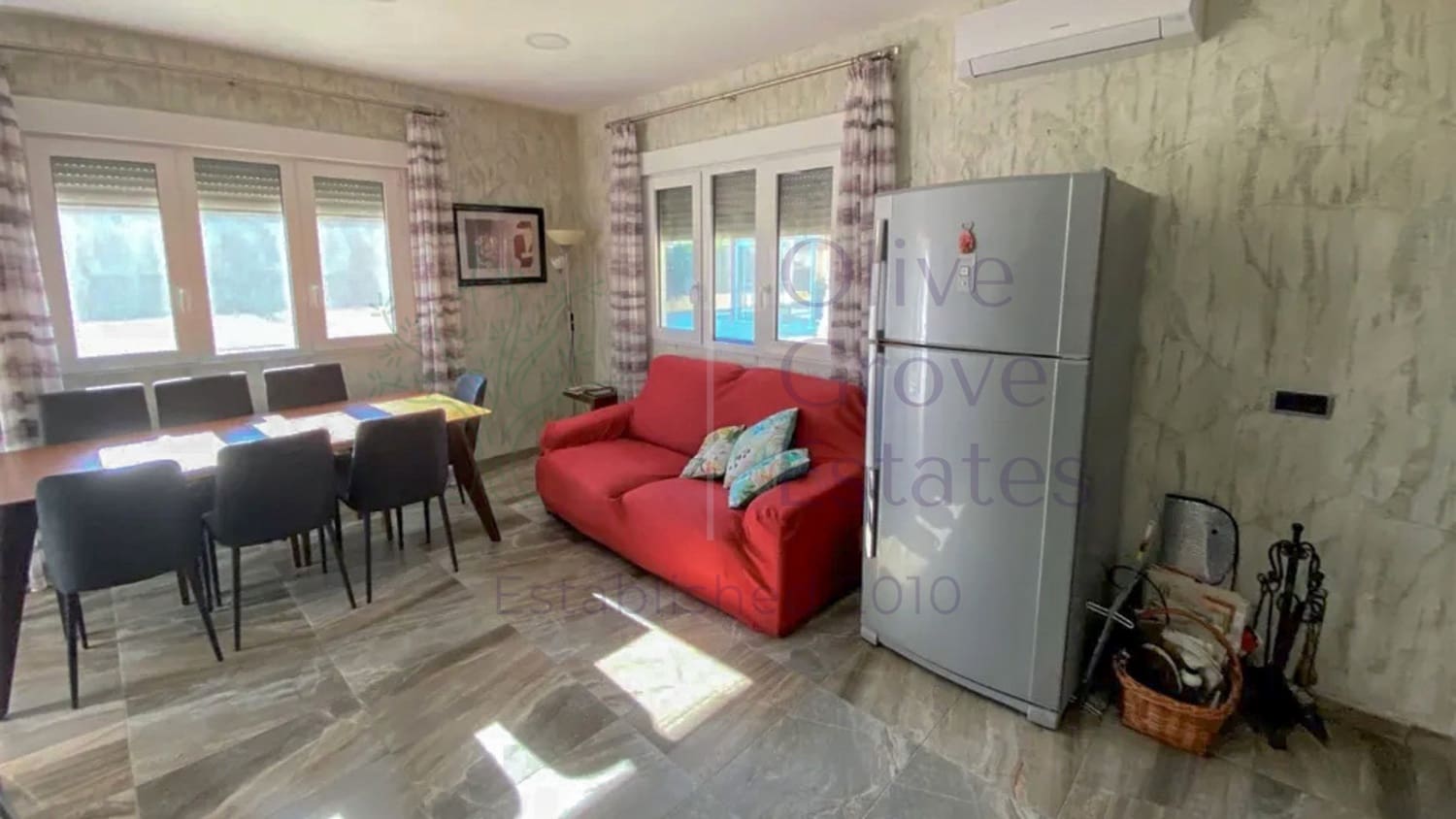 8 sypialnia Dom na sprzedaż w Sax - 414 000 € (Ref: 9086439)