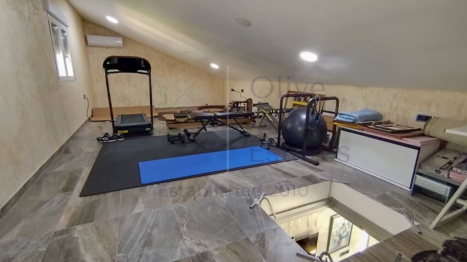 8 sypialnia Dom na sprzedaż w Sax - 414 000 € (Ref: 9086439)