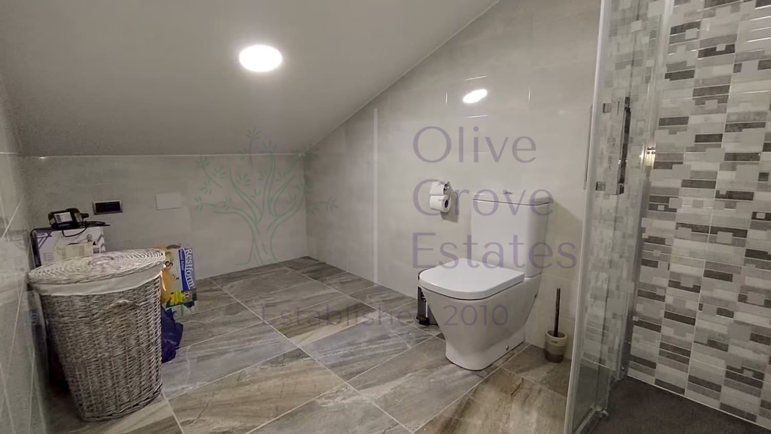 8 sypialnia Dom na sprzedaż w Sax - 414 000 € (Ref: 9086439)