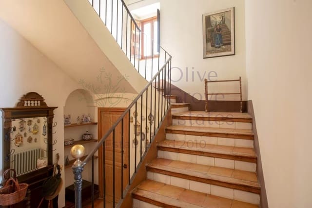 8 bedroom Townhouse for sale in Biar - € 495,000 (Ref: 9097377)