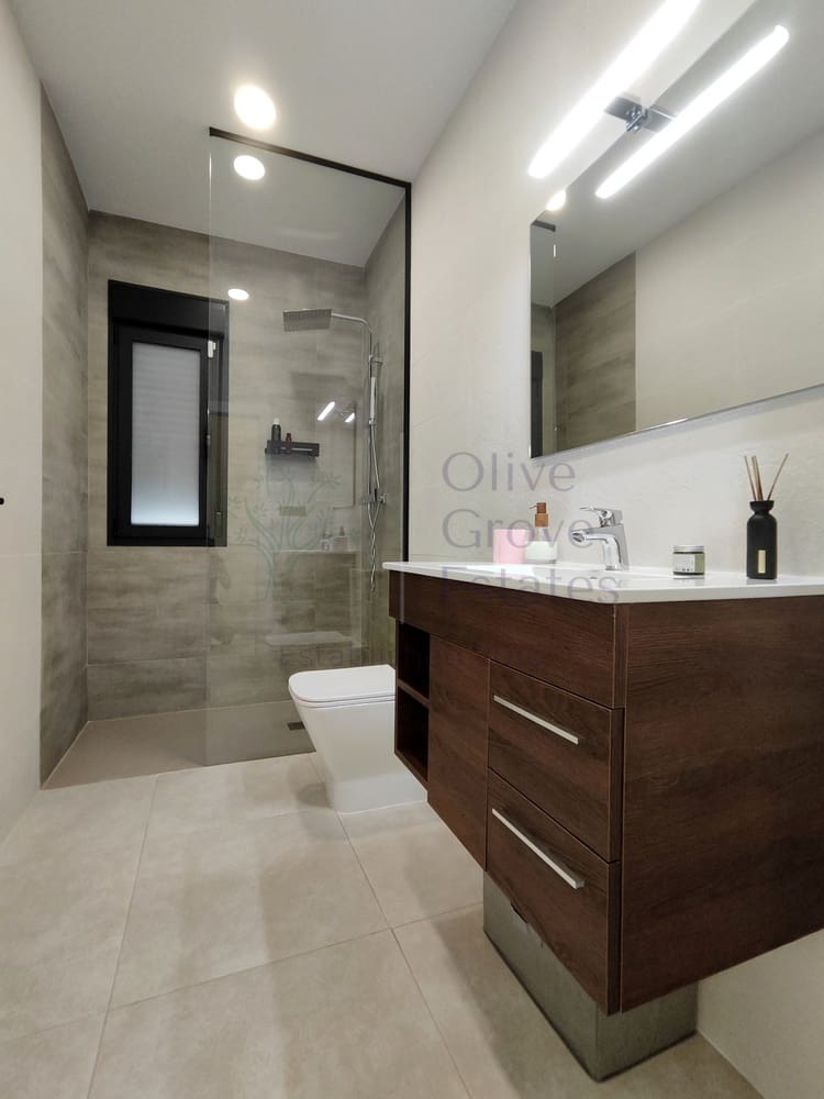 3 quarto Moradia para venda em Alicante cidade - 255 000 € (Ref: 9115384)