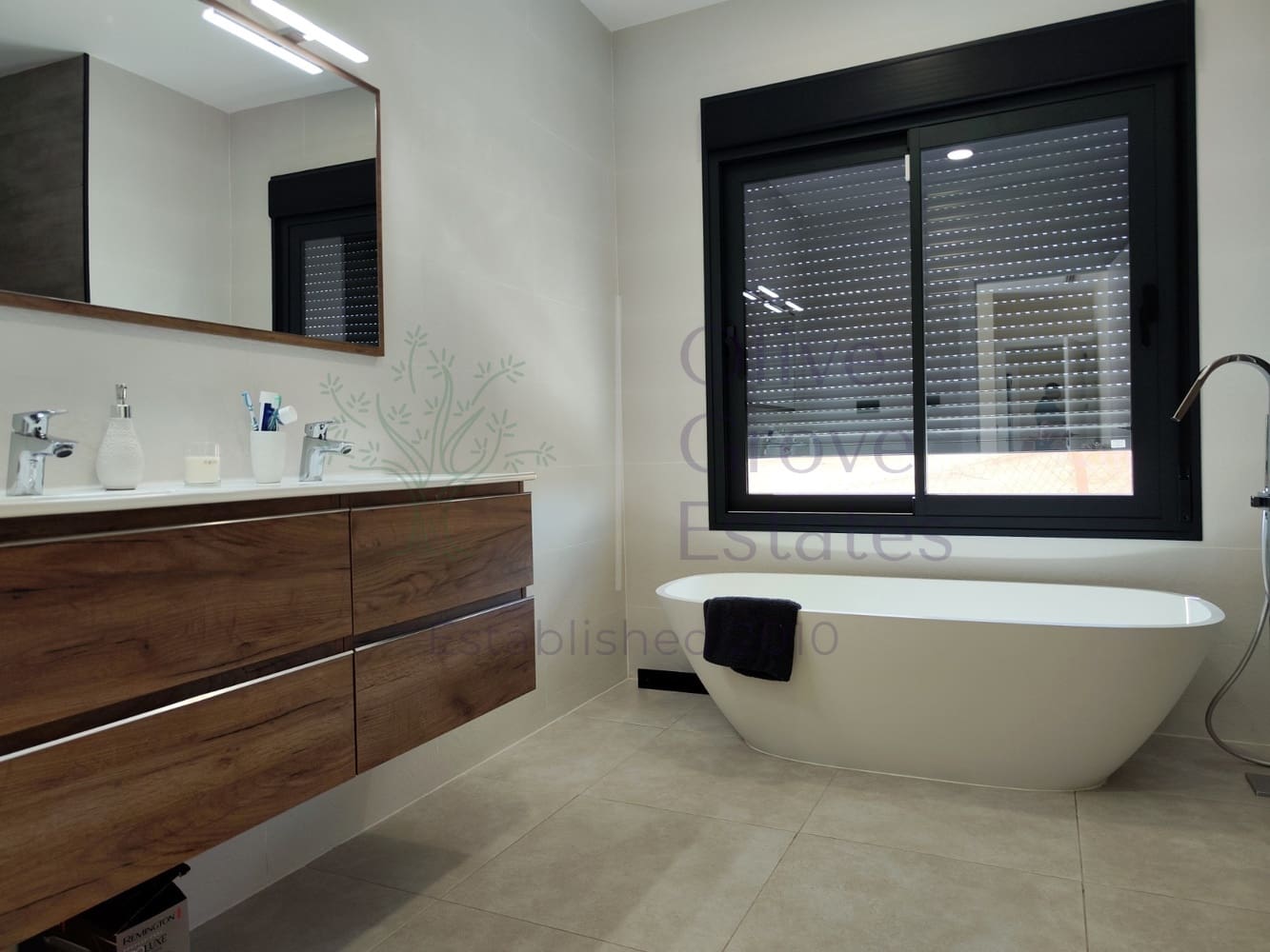 3 quarto Moradia para venda em Alicante cidade - 255 000 € (Ref: 9115384)