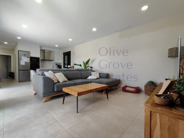 3 quarto Moradia para venda em Ensanche - Diputacion, Alicante cidade - 255 000 € (Ref: 9115384)