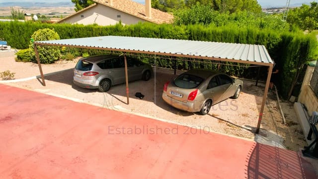 3 sovrum Villa till salu i Caudete - 209 000 € (Ref: 9151128)