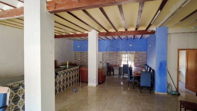 4 bedroom Townhouse for sale in Caudete - € 139,995 (Ref: 9160614)