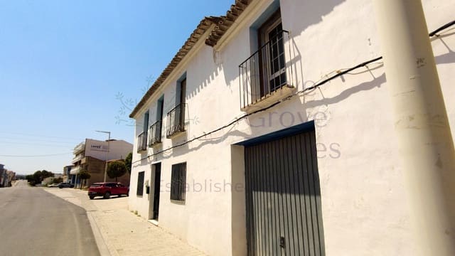 4 bedroom Townhouse for sale in Caudete - € 139,995 (Ref: 9160614)