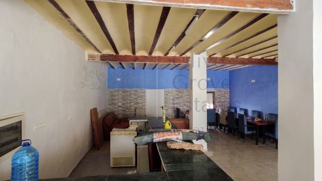 4 bedroom Townhouse for sale in Caudete - € 139,995 (Ref: 9160614)