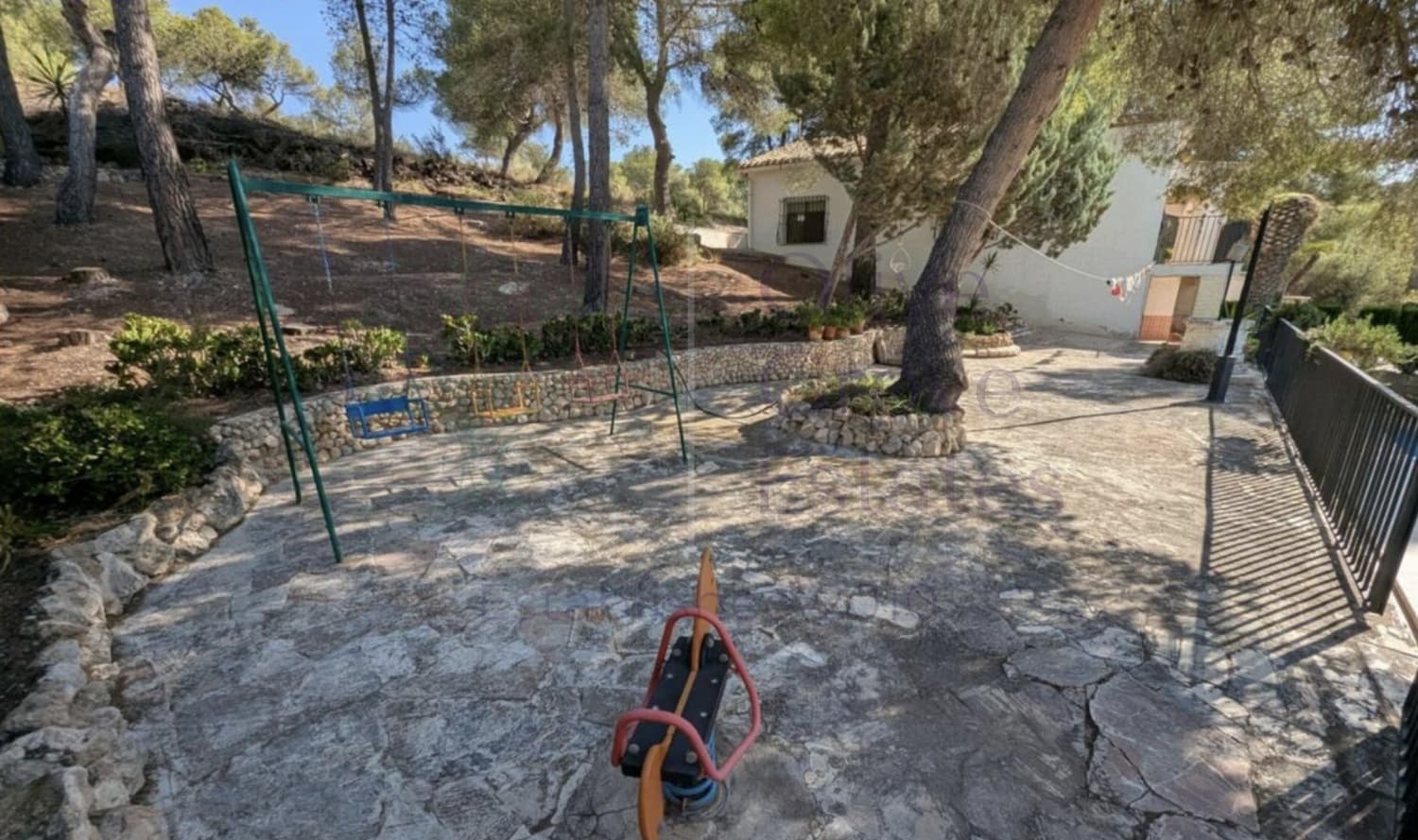 4 soverom Villa til salgs i Sax - € 315 000 (Ref: 9161548)