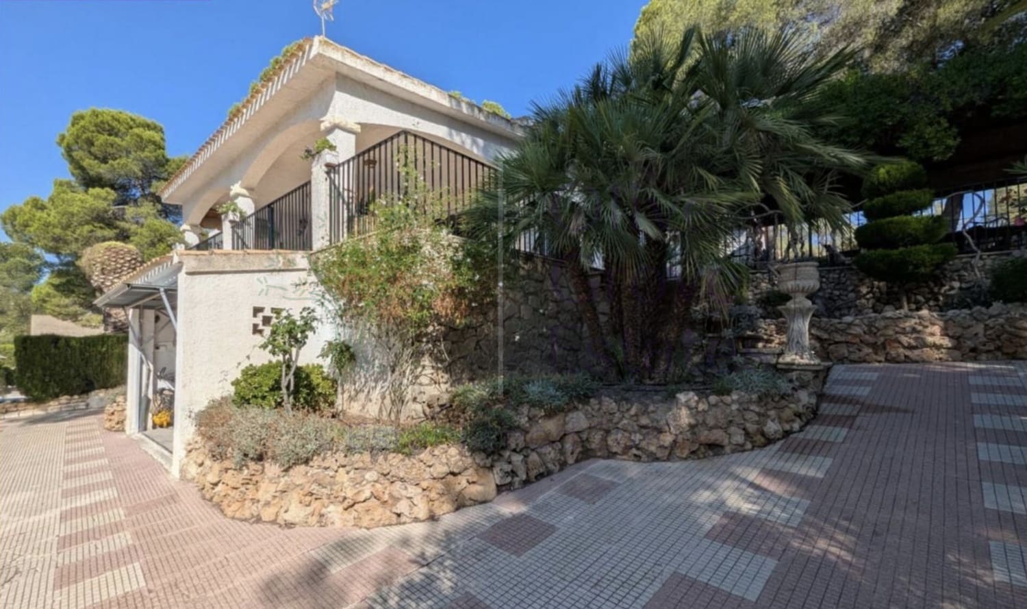 4 soverom Villa til salgs i Sax - € 315 000 (Ref: 9161548)