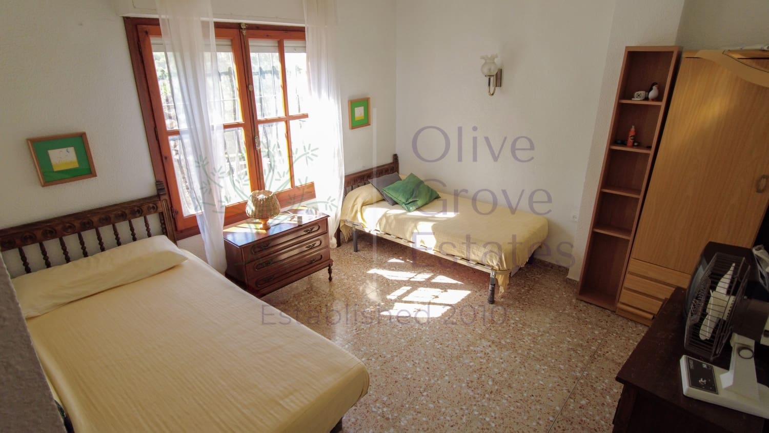 4 makuuhuone Huvila myytävänä paikassa Sax - 315 000 € (Ref: 9161548)