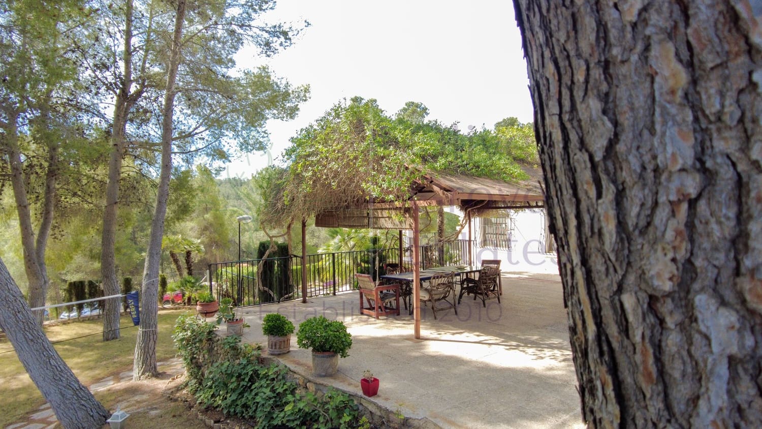 4 makuuhuone Huvila myytävänä paikassa Sax - 315 000 € (Ref: 9161548)