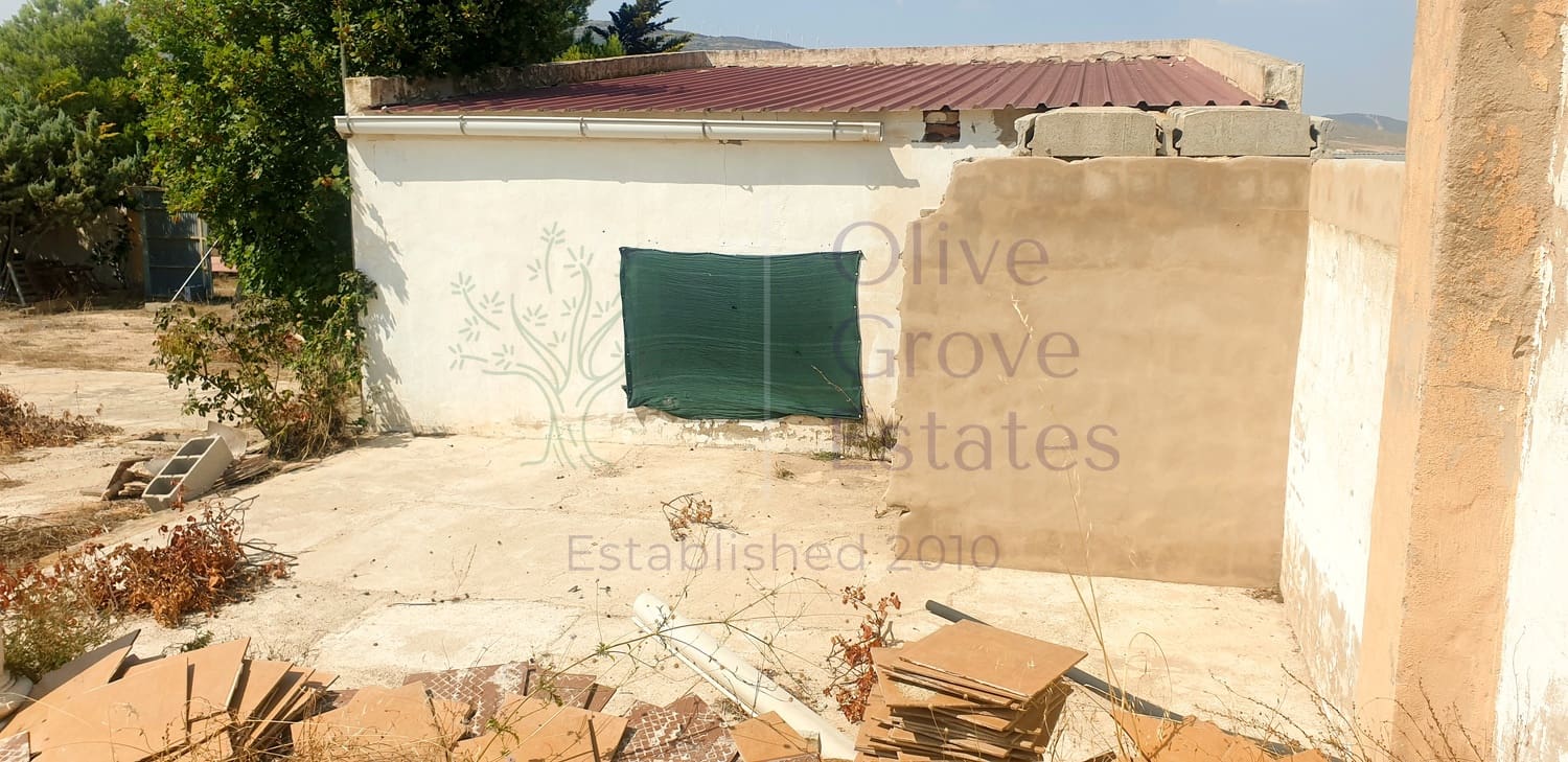 4 quarto Quinta/Casa Rural para venda em Caudete com piscina - 149 995 € (Ref: 9164523)