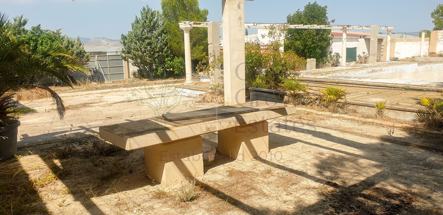 4 quarto Quinta/Casa Rural para venda em Caudete com piscina - 149 995 € (Ref: 9164523)