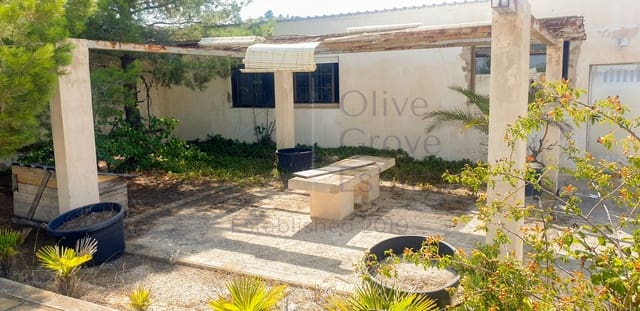 4 soverom Finca/Herregård til salgs i Caudete med svømmebasseng - € 149 995 (Ref: 9164523)