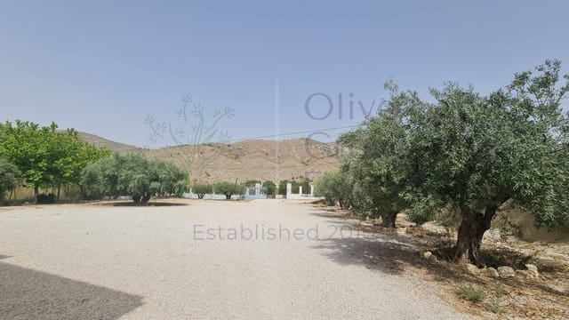 4 makuuhuone Huvila myytävänä paikassa Petrel / Petrer - 479 950 € (Ref: 9200900)