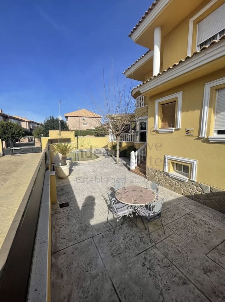 5 sypialnia Willa na sprzedaż w Petrel / Petrer - 329 995 € (Ref: 9201702)