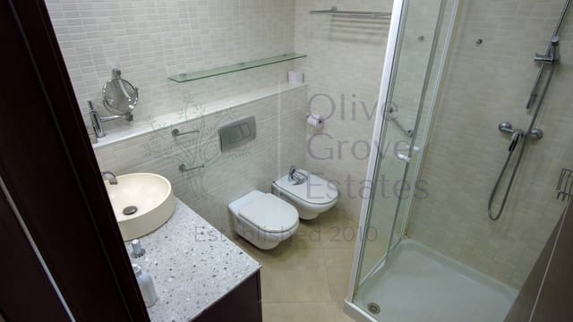 3 bedroom Apartment for rent in Monforte del Cid - € 1,750 (Ref: 9207496)